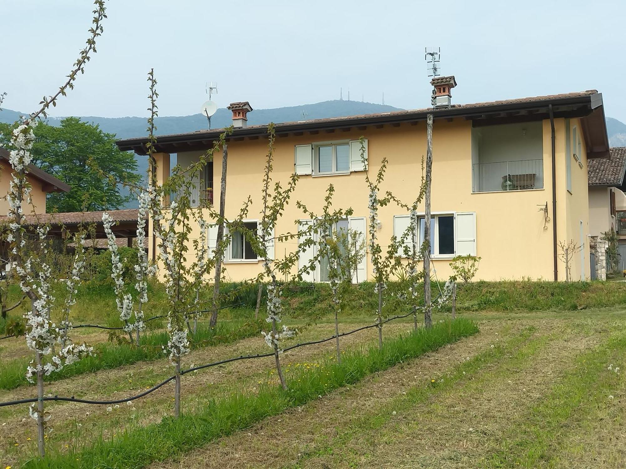 Cascina Legnago Bilocale A 6 Chilometri Da Salo' Apartment Villanuova sul clisi Екстериор снимка