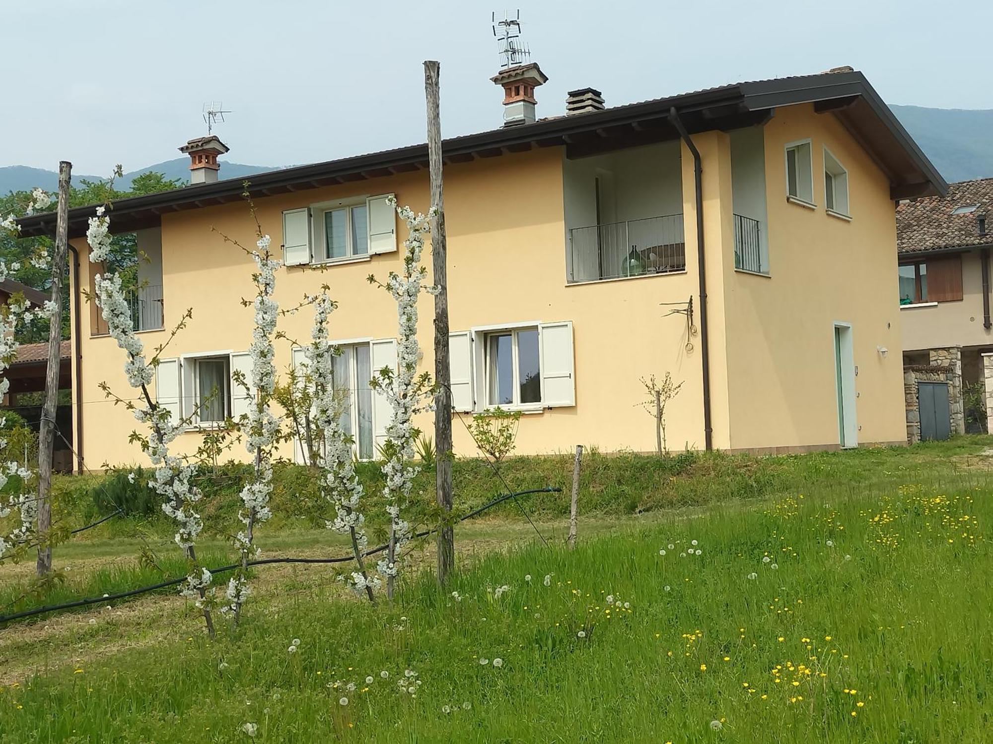 Cascina Legnago Bilocale A 6 Chilometri Da Salo' Apartment Villanuova sul clisi Екстериор снимка